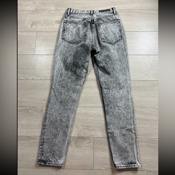 GRLFRND Karolina High Rise Skinny Jeans in Billie Jean Wash - Picture 3 of 14